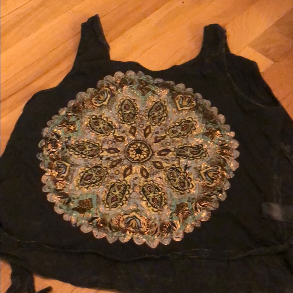 Tie black tank